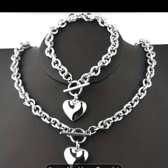 Jewelry - NWOT Silver Necklace & Matching Bracelet